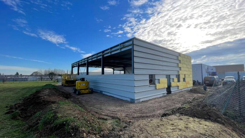 Vue intérieure d'un bâtiment zone de stockage en construction à Ezy-sur-Eure (27)